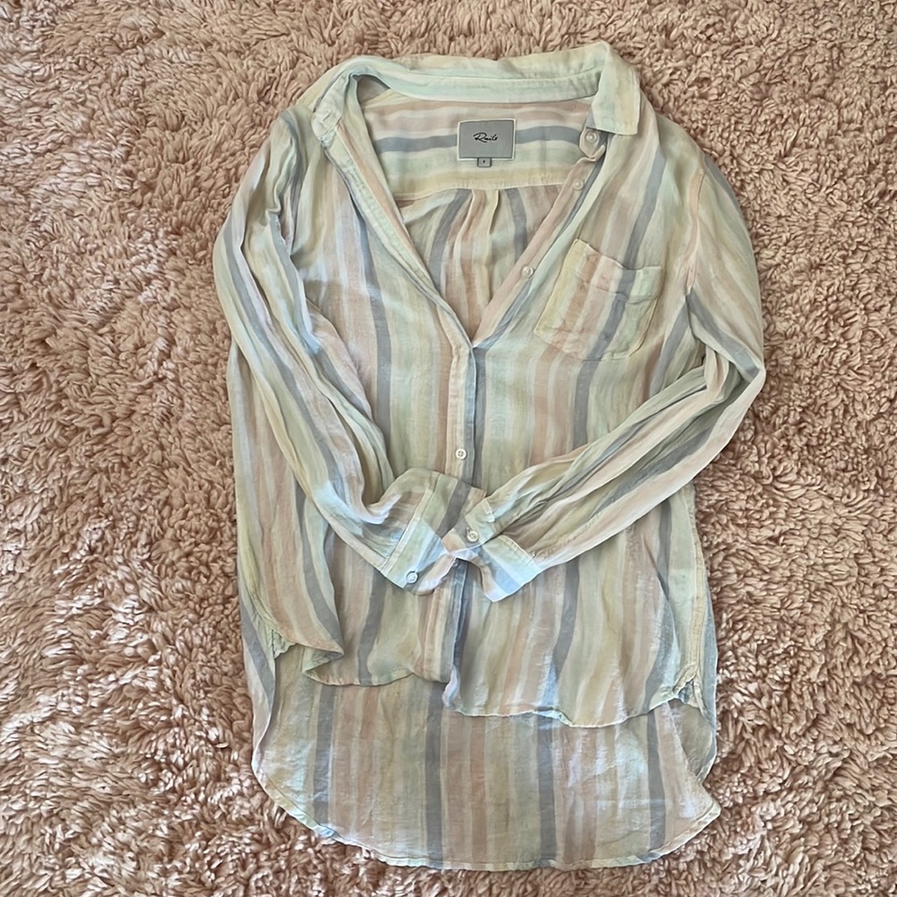 Rails button down top